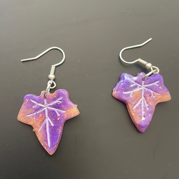Handcrafted Acrylic Purple Orange Fall Leaf Stud Earrings New One size - Picture 3 of 4